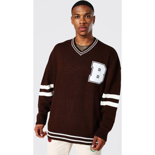 Pull universitaire oversize à col V et écusson - M - Boohooman - Modalova