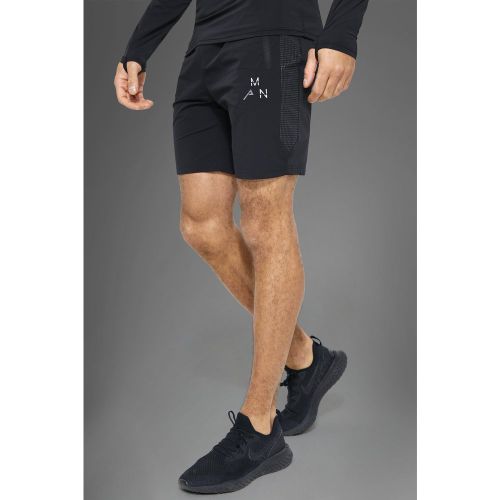 Short de sport à empiècement réfléchissant - MAN Active - S - Boohooman - Modalova