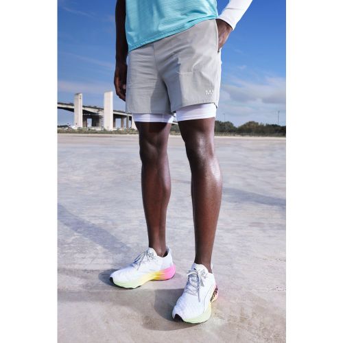 Short de sport léger 2 en 1 performance - MAN Active - M - Boohooman - Modalova