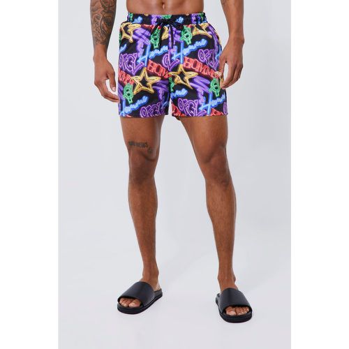 Short de bain mi-long imprimé graffiti - L - Boohooman - Modalova