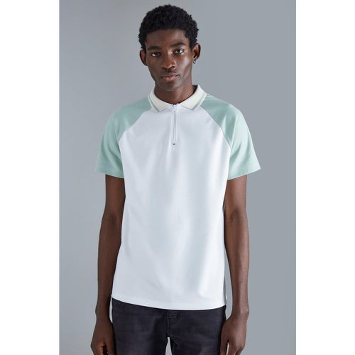 Polo cintré color block - Boohooman - Modalova