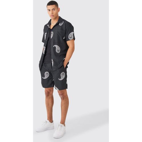 Ensemble oversize à imprimé cachemire avec chemise et short - M - Boohooman - Modalova