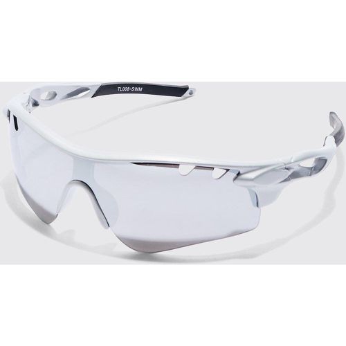 Chrome Lens Angled Sunglasses - Boohooman - Modalova