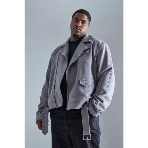 Grande taille - Veste biker en faux daim à ceinture - XXXL - Boohooman - Modalova