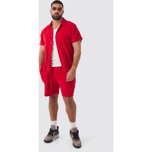 Grande taille - Ensemble avec chemise en tissu éponge à broderie flammes - XXXL - Boohooman - Modalova