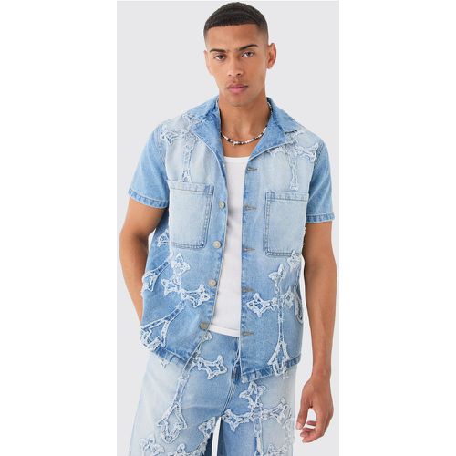 Chemise en jean à écusson croix - L - Boohooman - Modalova