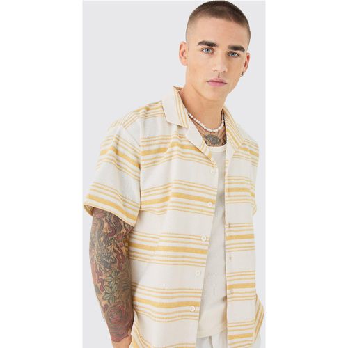 Short Sleeve Aztec Stripe Boxy Shirt - Boohooman - Modalova