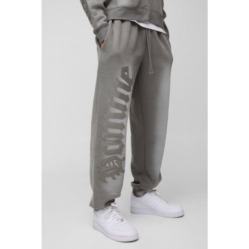 Jogging oversize délavé à écussons - XL - Boohooman - Modalova