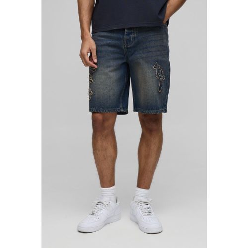 Short en jean large à écussons - 28 - Boohooman - Modalova