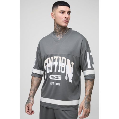 Tall - T-shirt universitaire à col V en mesh - S - Boohooman - Modalova
