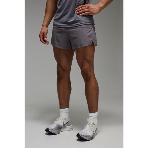 Short de running perforé 2 en 1 à fente - MAN Active - S - Boohooman - Modalova