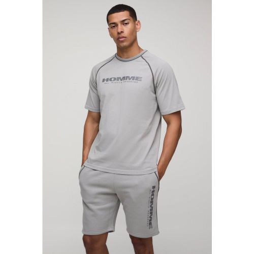 Ensemble à surpiqûres avec t-shirt et short - S - Boohooman - Modalova