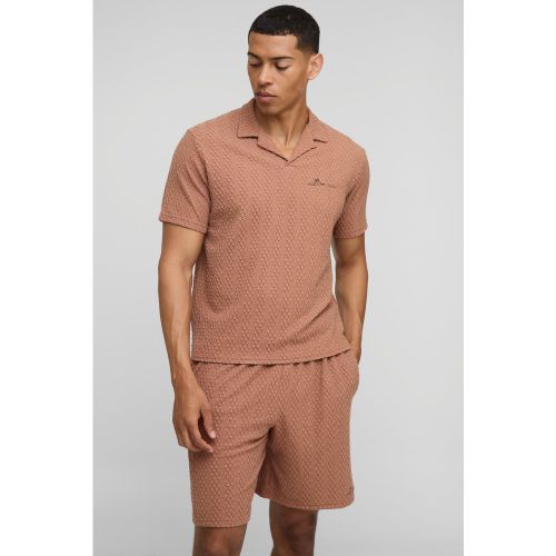 Ensemble brodé avec polo texturé et short - S - Boohooman - Modalova