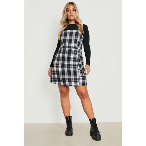 Grande Taille - Robe Salopette À Carreaux - boohoo - Modalova