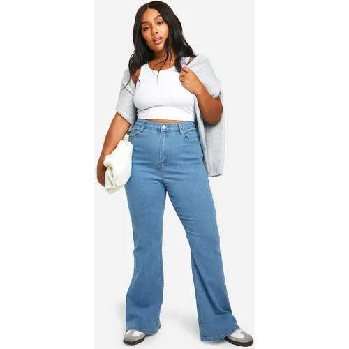 Grande Taille - Jean Flare - boohoo - Modalova