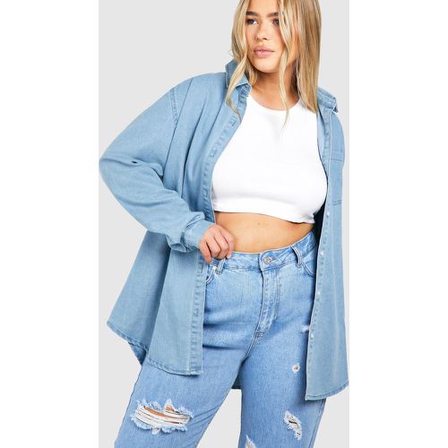 Grande Taille - Chemise Oversize En Jean - boohoo - Modalova