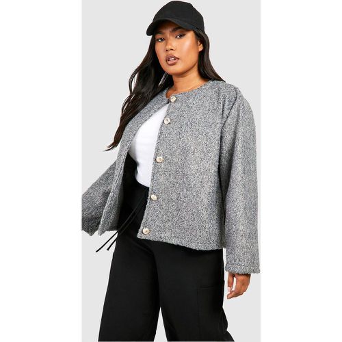 Grande Taille - Veste Texturée Sans Col - boohoo - Modalova