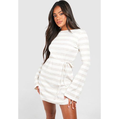 Robe Patineuse Côtelée À Rayures Et Manches Évasées - 38 - boohoo - Modalova