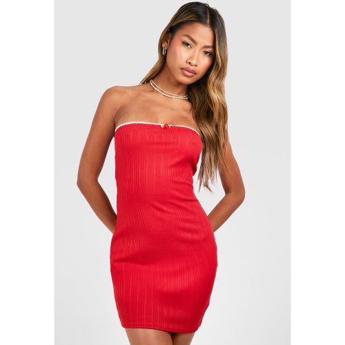 Robe Bustier Courte En Dentelle À Détails Roses - 38 - boohoo - Modalova