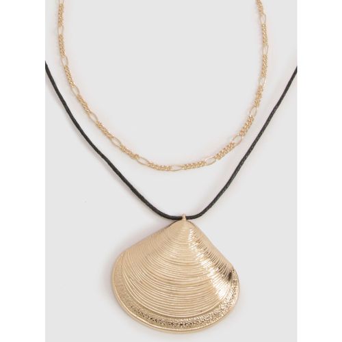 Seashell Pendant Rope Layered Necklace - boohoo - Modalova