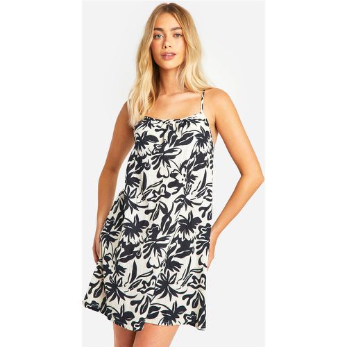 Robe Trapèze Fleurie À Bretelles - 38 - boohoo - Modalova