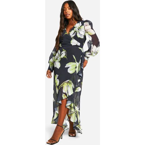 Grande Taille - Robe Portefeuille Fleurie À Volants - 46 - boohoo - Modalova