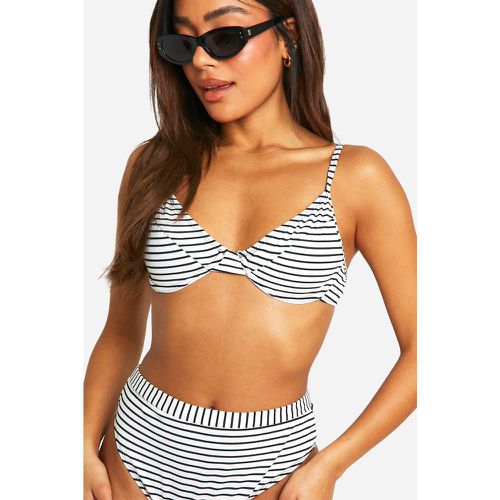 Mono Stripe Rib Underwired Bikini Top - boohoo - Modalova