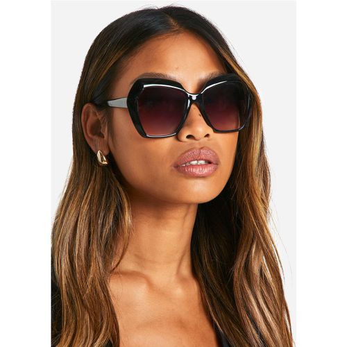 Black Square Frame Sunglasses - boohoo - Modalova