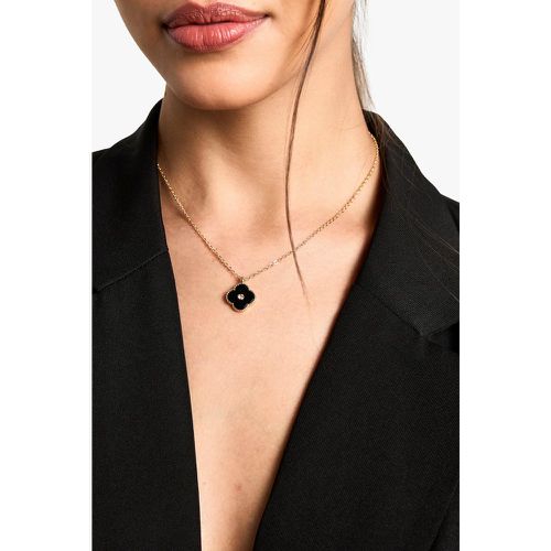 Collier Trèfle À Détails Strassés - One Size - boohoo - Modalova