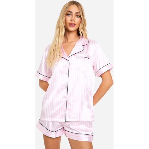 Ensemble De Pyjama Satiné À Rayures Avec Chemise Et Short - 40 - boohoo - Modalova