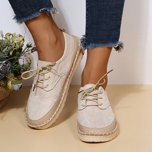 Chaussures plates minimaliste à lacets - SHEIN - Modalova