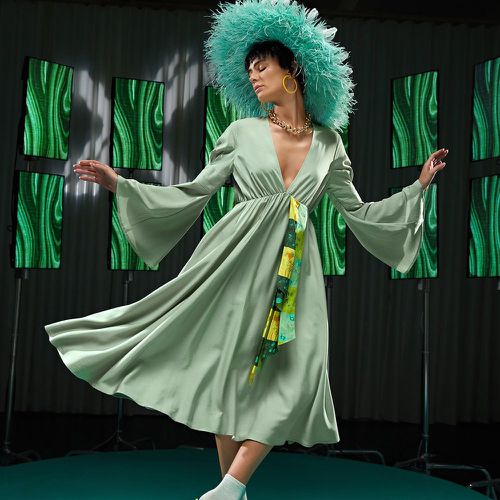Robe à imprimé floral ruban manches évasées - SHEIN - Modalova