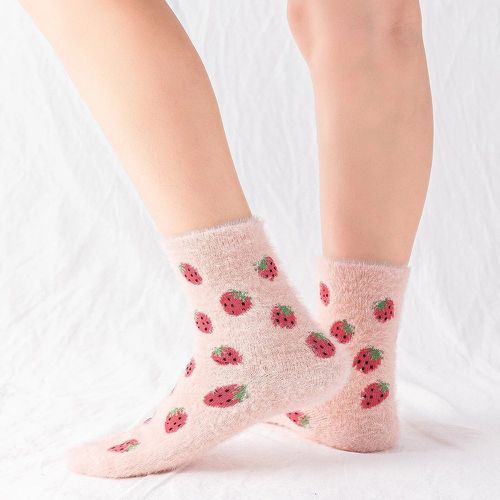 Chaussettes duveteuses fraise - SHEIN - Modalova