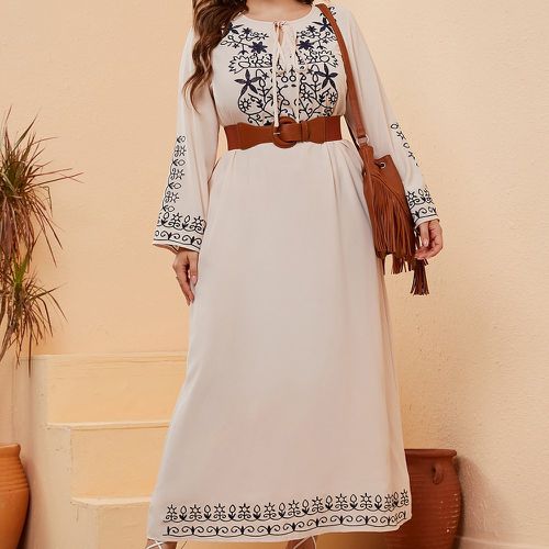 Robe brodé fleur à nœud (sans ceinture) - SHEIN - Modalova