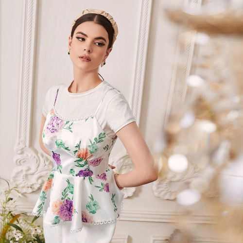 Top à fines brides à imprimé floral à ourlet en dentelle en satin (sans t-shirt) - SHEIN - Modalova
