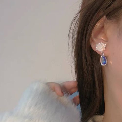 Boucles d'oreilles à design goutte d'eau à fleur - SHEIN - Modalova