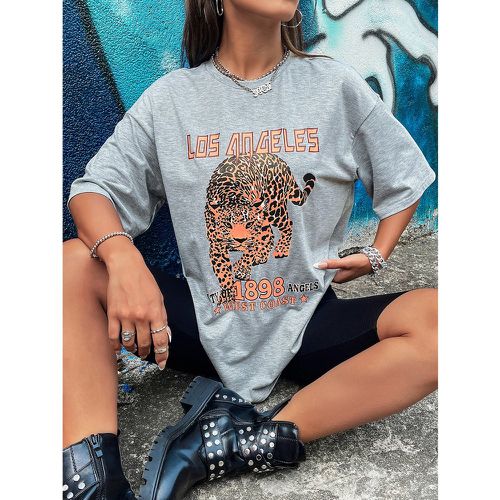 T-shirt léopard & à lettres - SHEIN - Modalova
