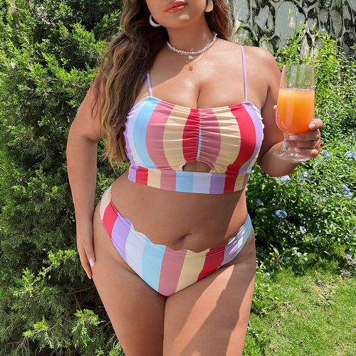 Bikini à blocs de couleurs découpe à ruché festonné taille haute - SHEIN - Modalova