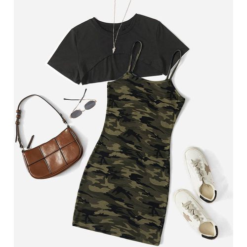 Robe moulante à imprimé camouflage & T-shirt super court - SHEIN - Modalova