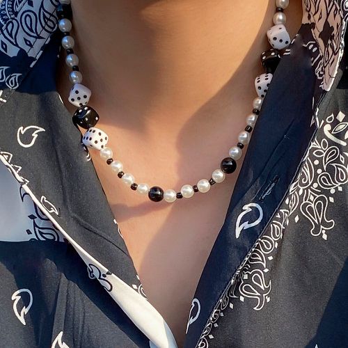 Collier à perles à détail dé - SHEIN - Modalova