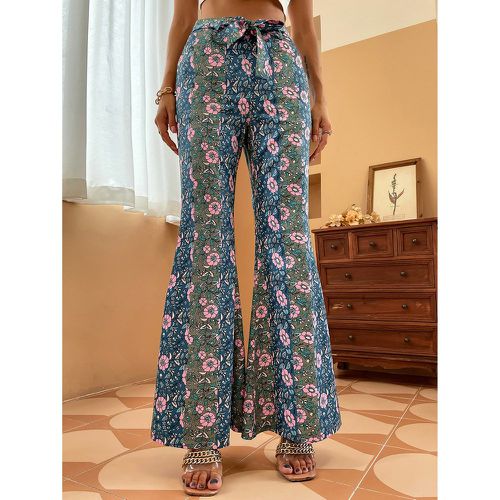 Pantalon à imprimé floral évasé ceinturé - SHEIN - Modalova