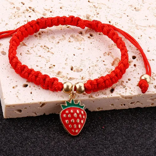 Bracelet fraise breloque à perles - SHEIN - Modalova