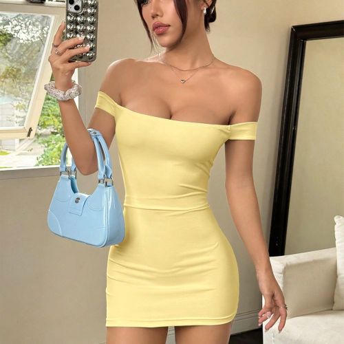 Robe mini jaune à l'épaule dénudée, simple et , convenant pour l'été - SHEIN - Modalova