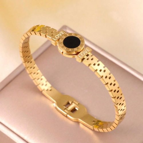 Un Bracelet De En Acier Inoxydable Polyvalent Pour Les Jours, Avec Coque Noire Et Amour Doré En Chiffres Romains - SHEIN - Modalova