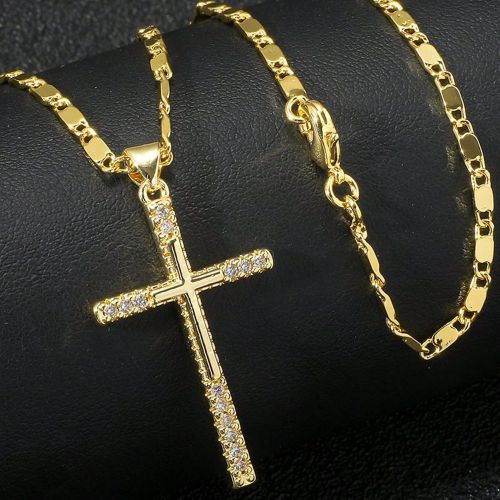 Pièce Pendentif collier de croix en zirconium serti de cuivre de style minimaliste doré. Pendentif de croix en cuivre et zirconium de style europée - SHEIN - Modalova