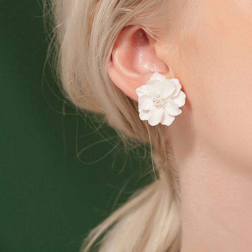 Clous d'oreille à design de fleur avec fausse perle - SHEIN - Modalova
