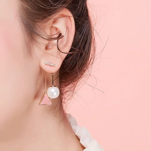 Boucles d'oreille à détail de triangle & fausse perle - SHEIN - Modalova