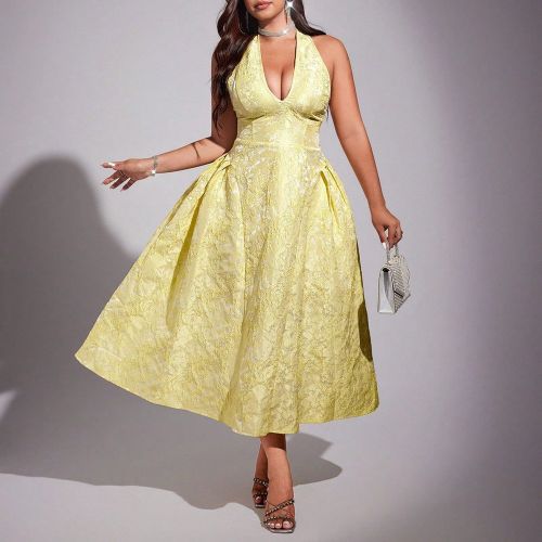 Robe d'été élégante à taille cintrée en jacquard, dos nu, grande taille - SHEIN - Modalova