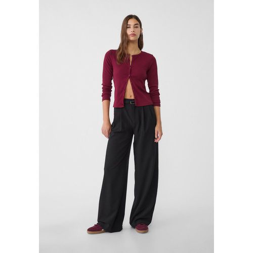 Pantalon habillé large avec boucle 38 - Stradivarius - Modalova