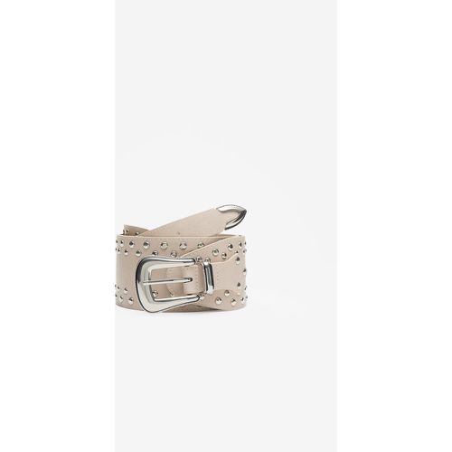 Ceinture large cloutée Écru 70 - Stradivarius - Modalova